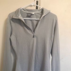 Woman’s Puma golf Gray jacket size XS